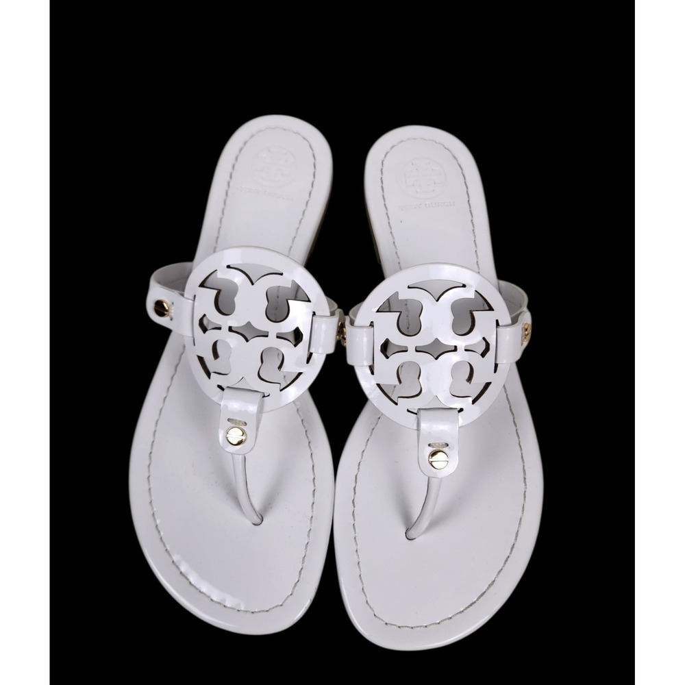 Tory Burch Miller Sandals Women's Size 8 Patent Leather Thong Sandals Brown Log - Picture 10 of 11